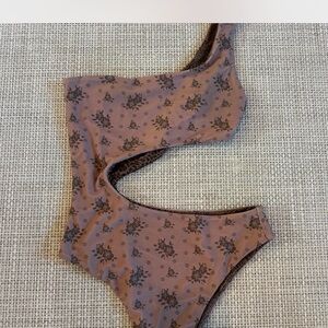 Acacia Ever Full Piece small